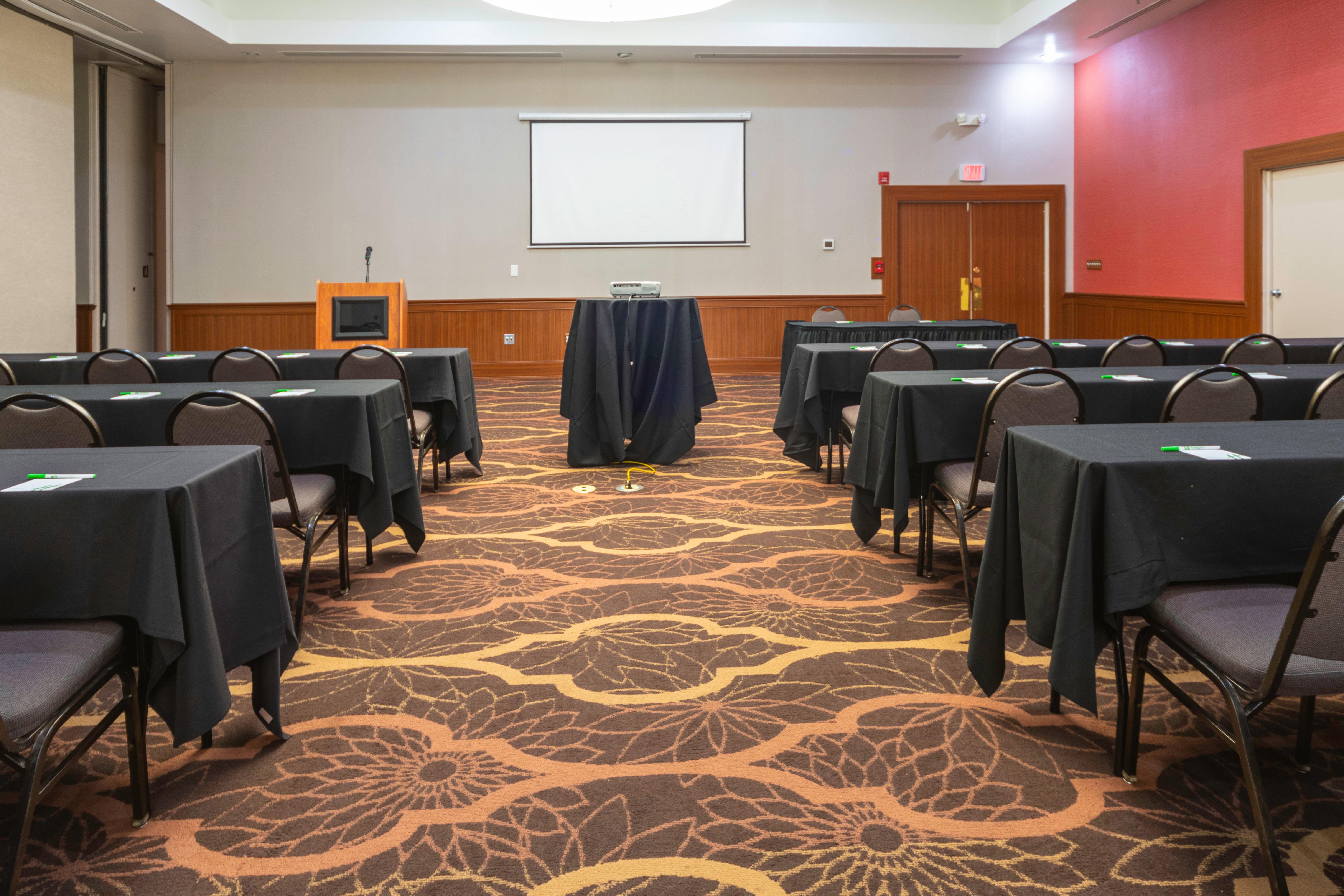 Holiday Inn Louisville East - Hurstbourne By Ihg Bagian luar foto
