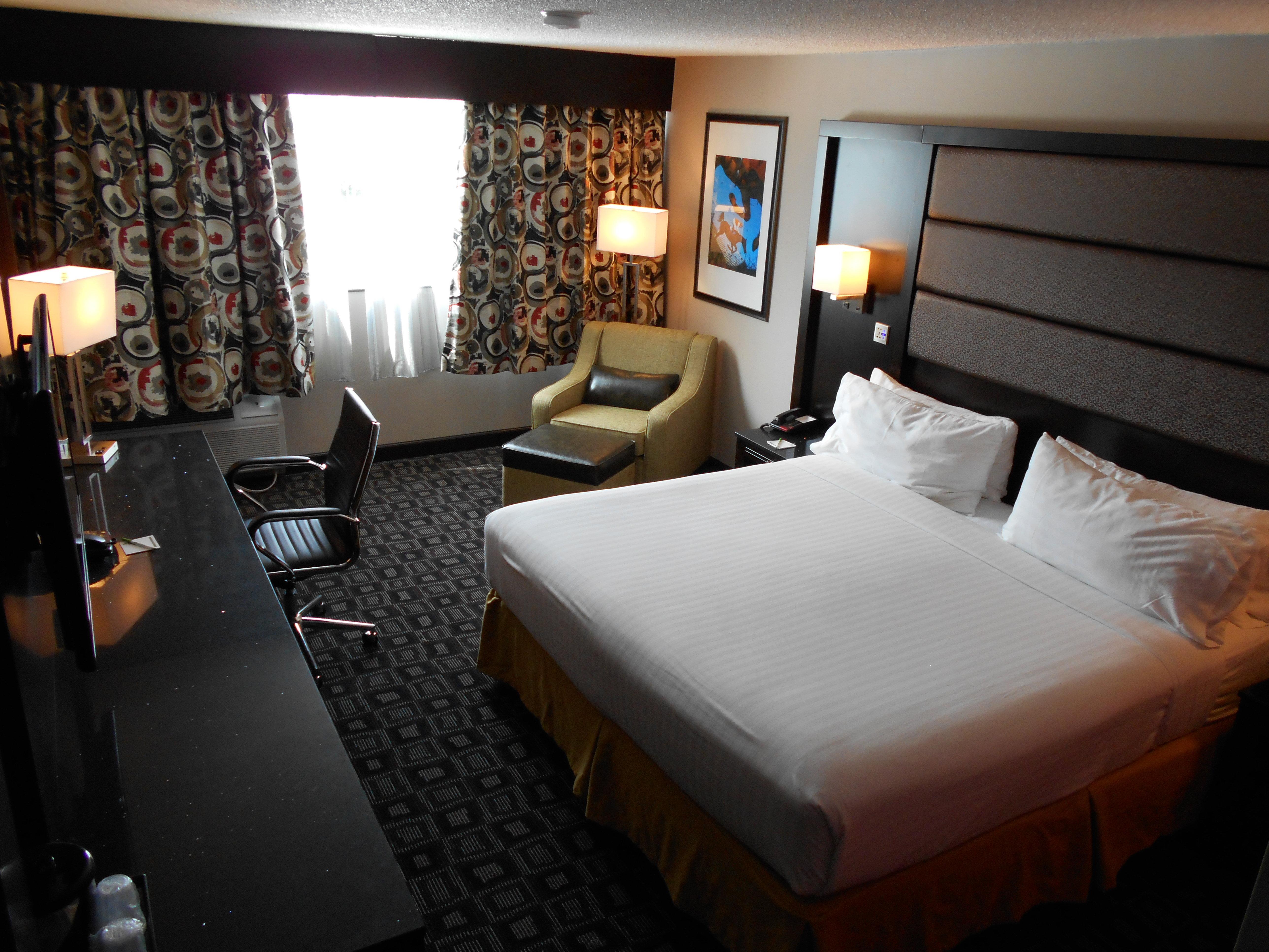 Holiday Inn Louisville East - Hurstbourne By Ihg Bagian luar foto