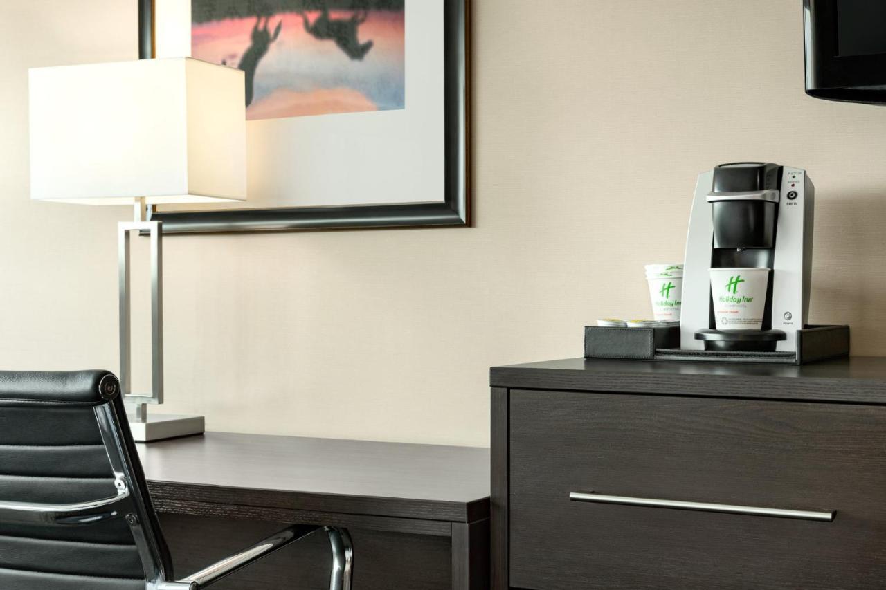 Holiday Inn Louisville East - Hurstbourne By Ihg Bagian luar foto