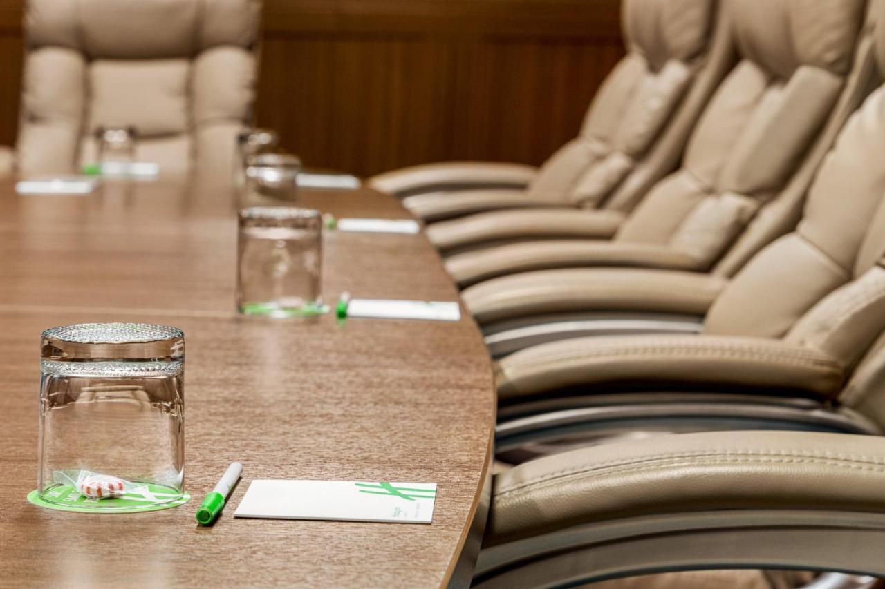 Holiday Inn Louisville East - Hurstbourne By Ihg Bagian luar foto
