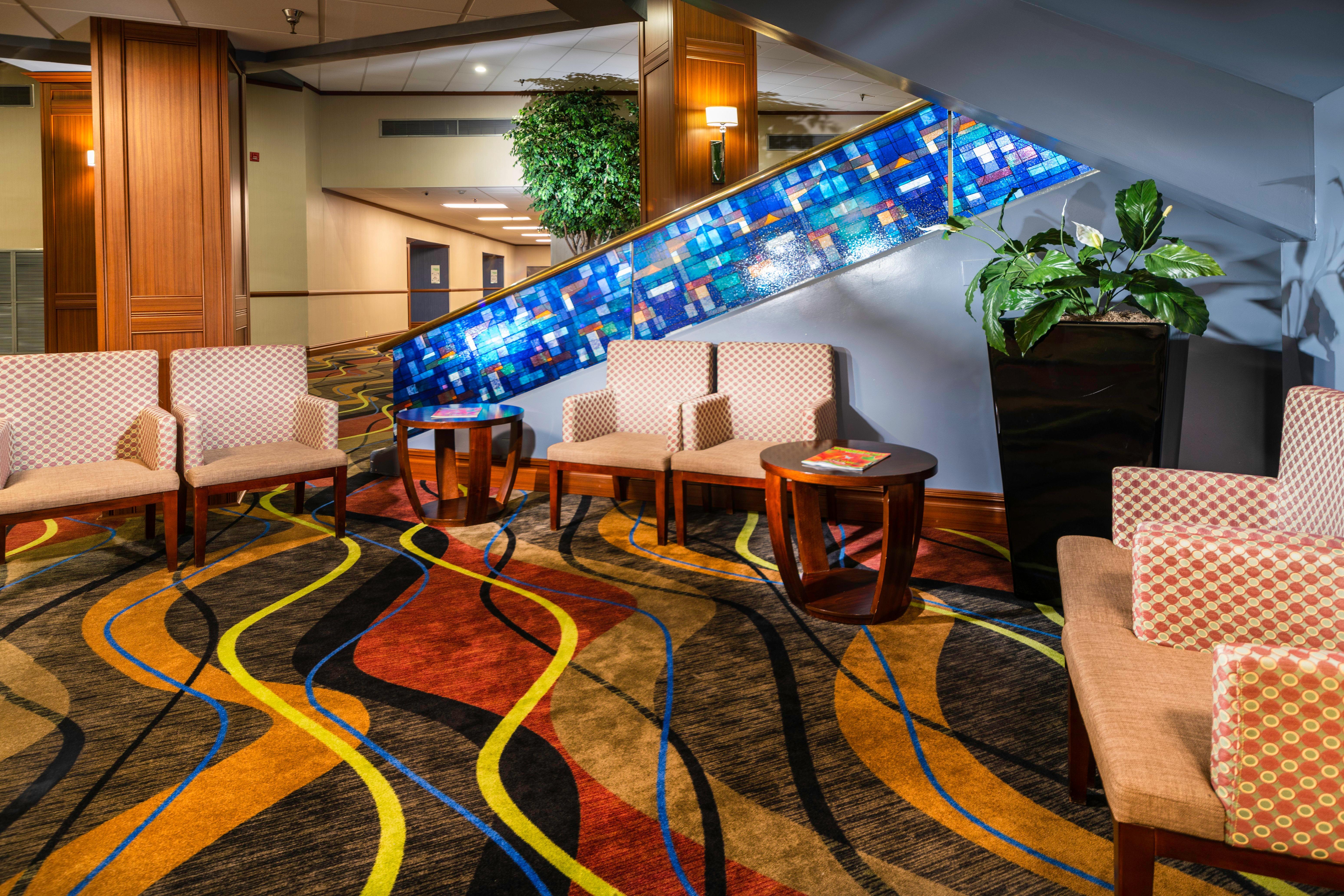 Holiday Inn Louisville East - Hurstbourne By Ihg Bagian luar foto