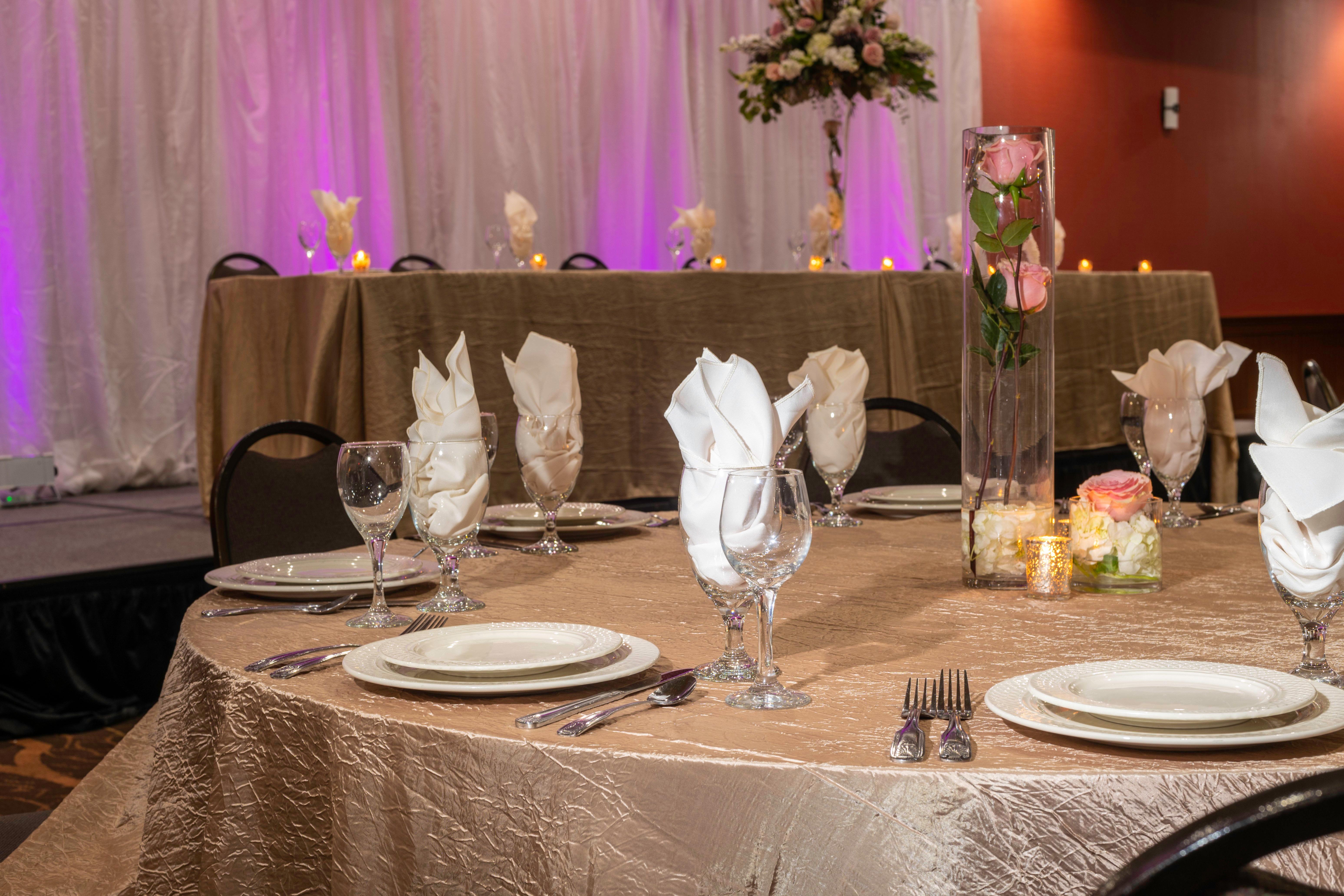 Holiday Inn Louisville East - Hurstbourne By Ihg Bagian luar foto